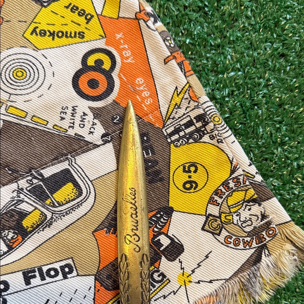 Rad & Rare 70s Vintage Big Rig CB Radio Slang Graphic Print Frayed Jean Shorts - Picture 13 of 14